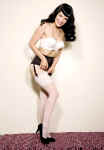 Thigh_High_Stockings_white_a4.jpg (682388 bytes)