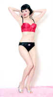 Silk_Panties_Flower_front_v4.jpg (637644 bytes)